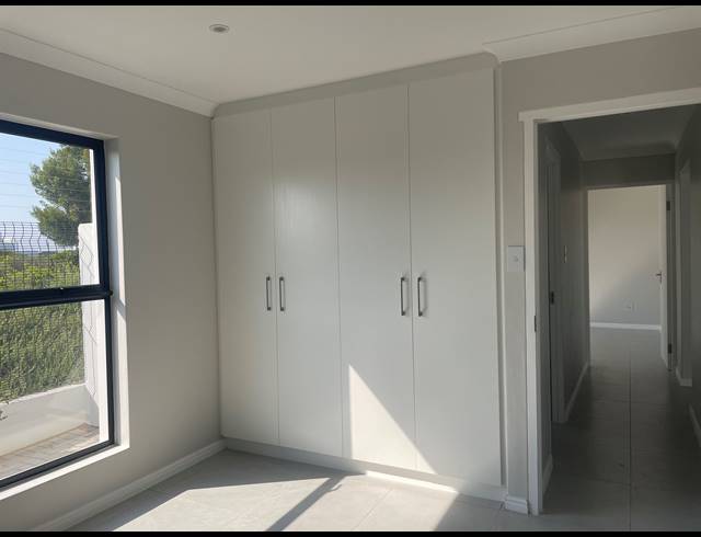 2 BEDROOM HOUSE FOR SALE IN LAGUNA